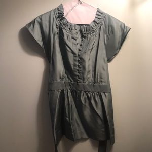 Silk BCBG top with back bow.